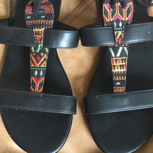 H&M black flat sandals - Picture 2 of 5